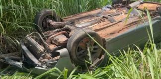 Capotamento deixa três feridos, dois em estado grave, próximo à Estância Amazonas